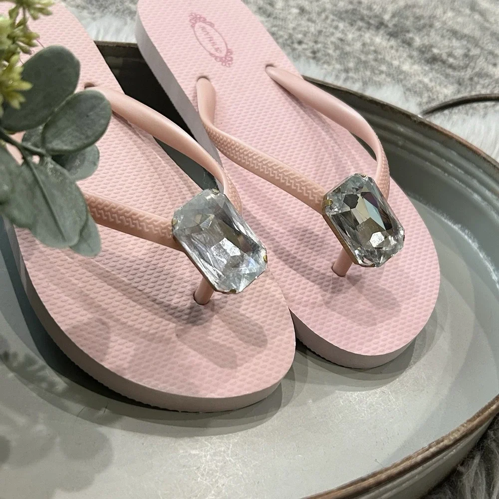 Joyfolie‎ Women's Jewel Pink Flip Flops Size W6